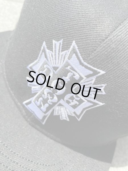 画像2: [DOG TOWN]-CROSS LOGO Snapback Cap-BLACK- (2)