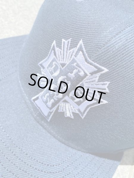 画像2: [DOG TOWN]-CROSS LOGO Snapback Cap-NAVY- (2)